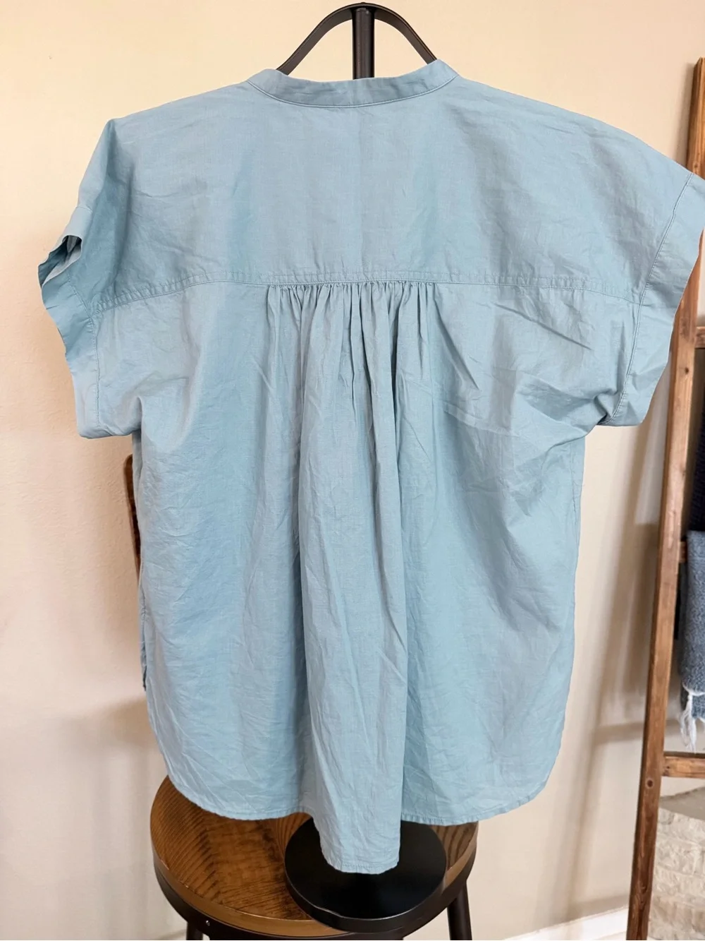Universal Thread Light Blue Short Sleeve Popover Blouse